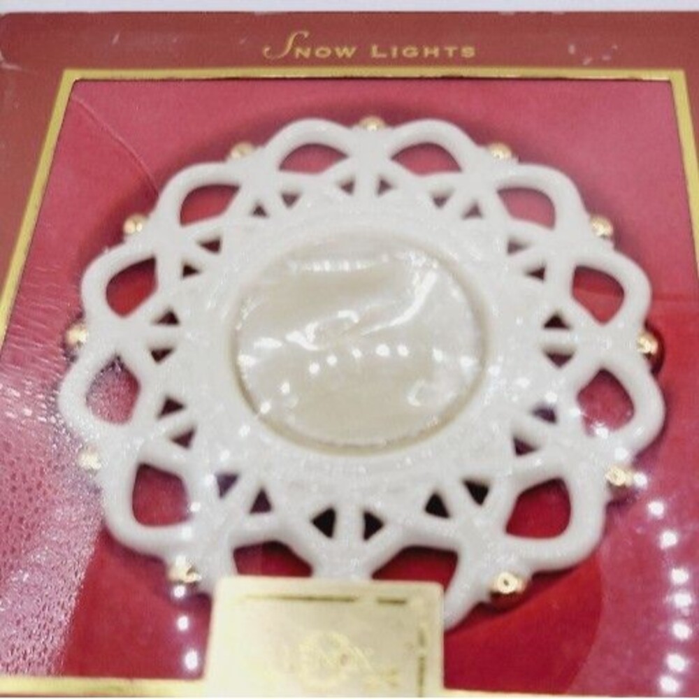 Lenox Snow Lights Snowflake Votive Tealight Candle Holder Porcelain Cream Color
